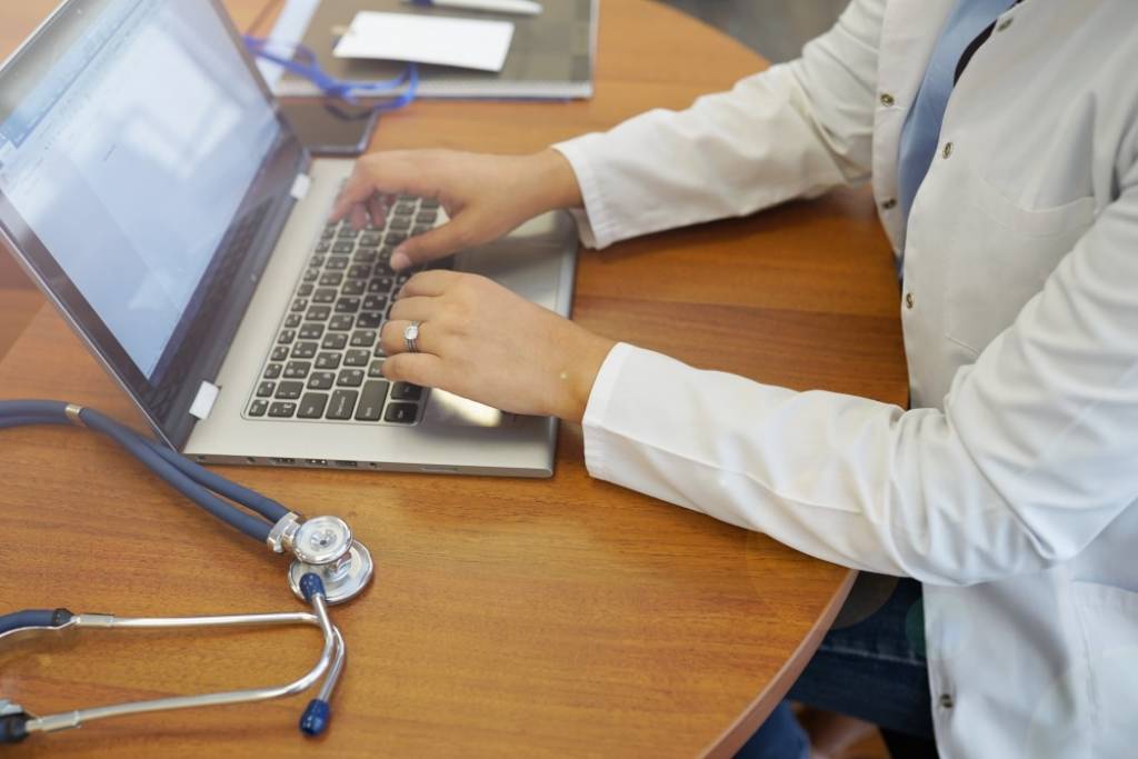 Australian Online Doctors what can they do Doctor issuing scripts online. online prescription service